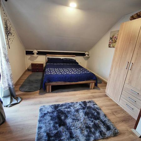 Kuca Za Odmor Jezero Villa โอกูลิน ภายนอก รูปภาพ