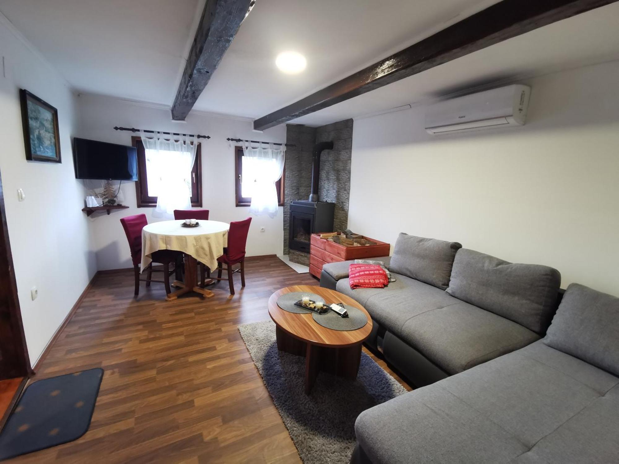 Kuca Za Odmor Jezero Villa โอกูลิน ภายนอก รูปภาพ