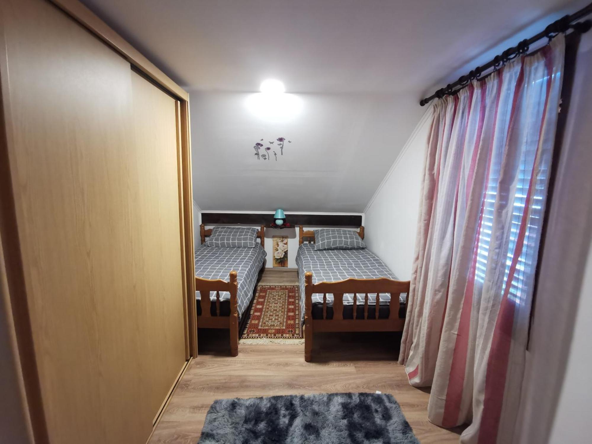 Kuca Za Odmor Jezero Villa โอกูลิน ภายนอก รูปภาพ